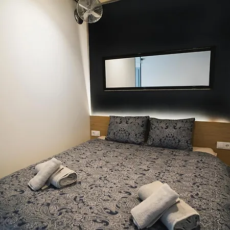 Apartment Fort63 *
